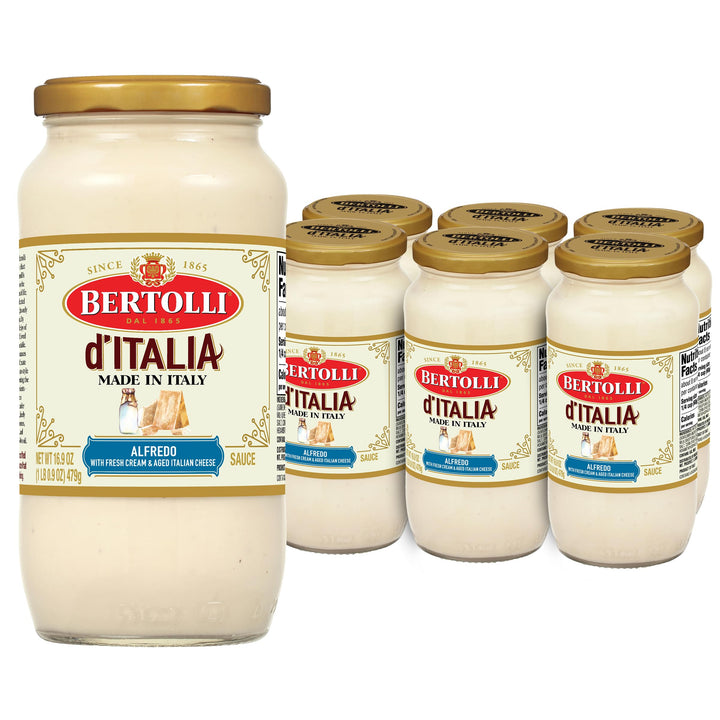 Bertolli d'Italia Alfredo Sauce jar front, ready to elevate weeknight pasta.