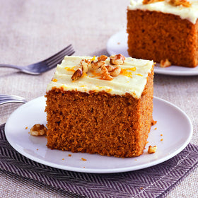 Betty Crocker Delights spice cake mix pour-batter demonstrates quick batter preparation.