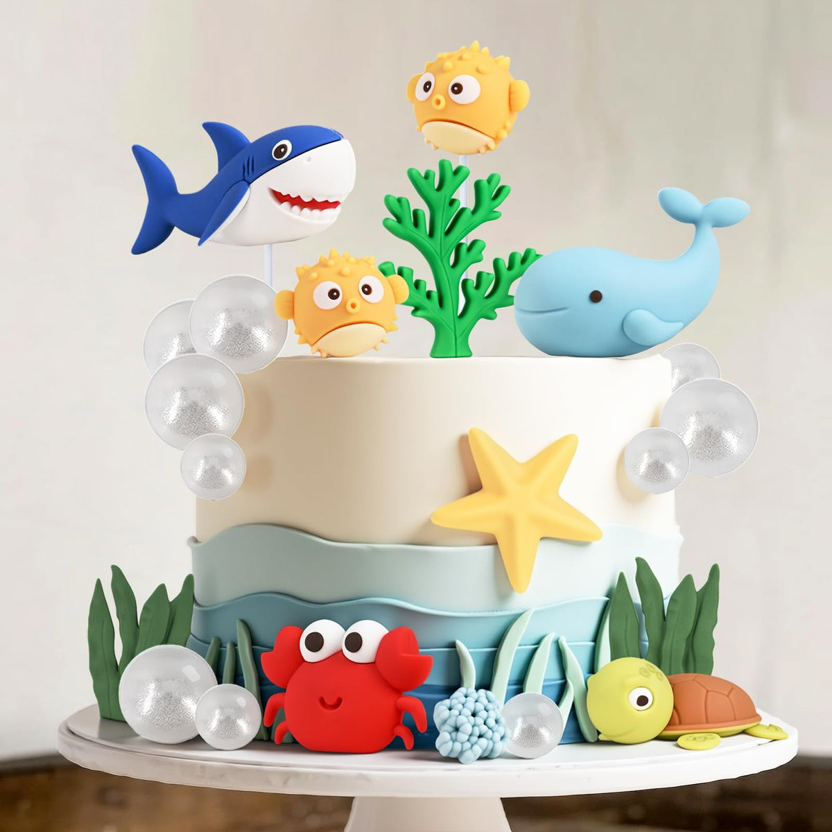 BHNKGZNA whale cake topper brings playful sea vibes to celebrations.