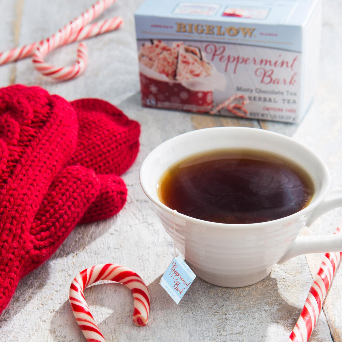 Bigelow Peppermint Bark box packaging highlighting caffeine-free holiday flavor