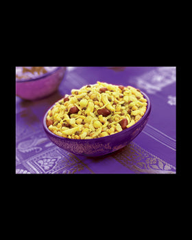Bikaji Tana Bana Khatta Meetha ingredients hint and crisp texture
