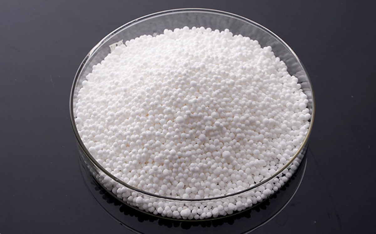 Binstree calcium chloride for water treatment and cleaner helps maintain hardness and cleanliness.