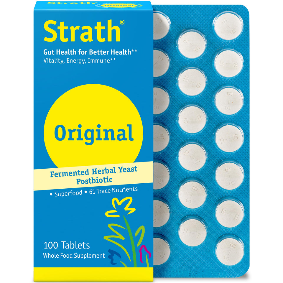 Bio-Strath Strath Nutritional Yeast bottle front highlighting daily nutrition support.
