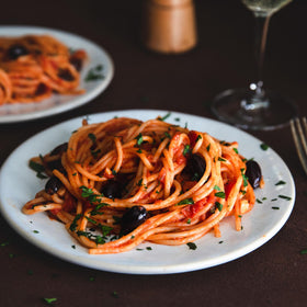Close-up of Bionaturae bronze-die pasta texture, delivering a firm bite.