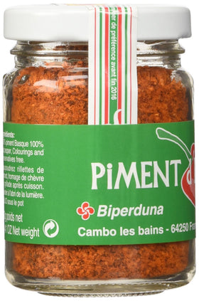 Biperduna Piment d'Espelette dusted on a dish adds Basque-inspired color and flavor