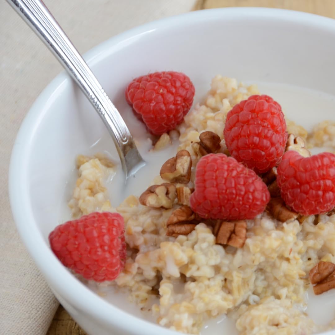Birch & Meadow oats in measuring cup, ideal for precise portions