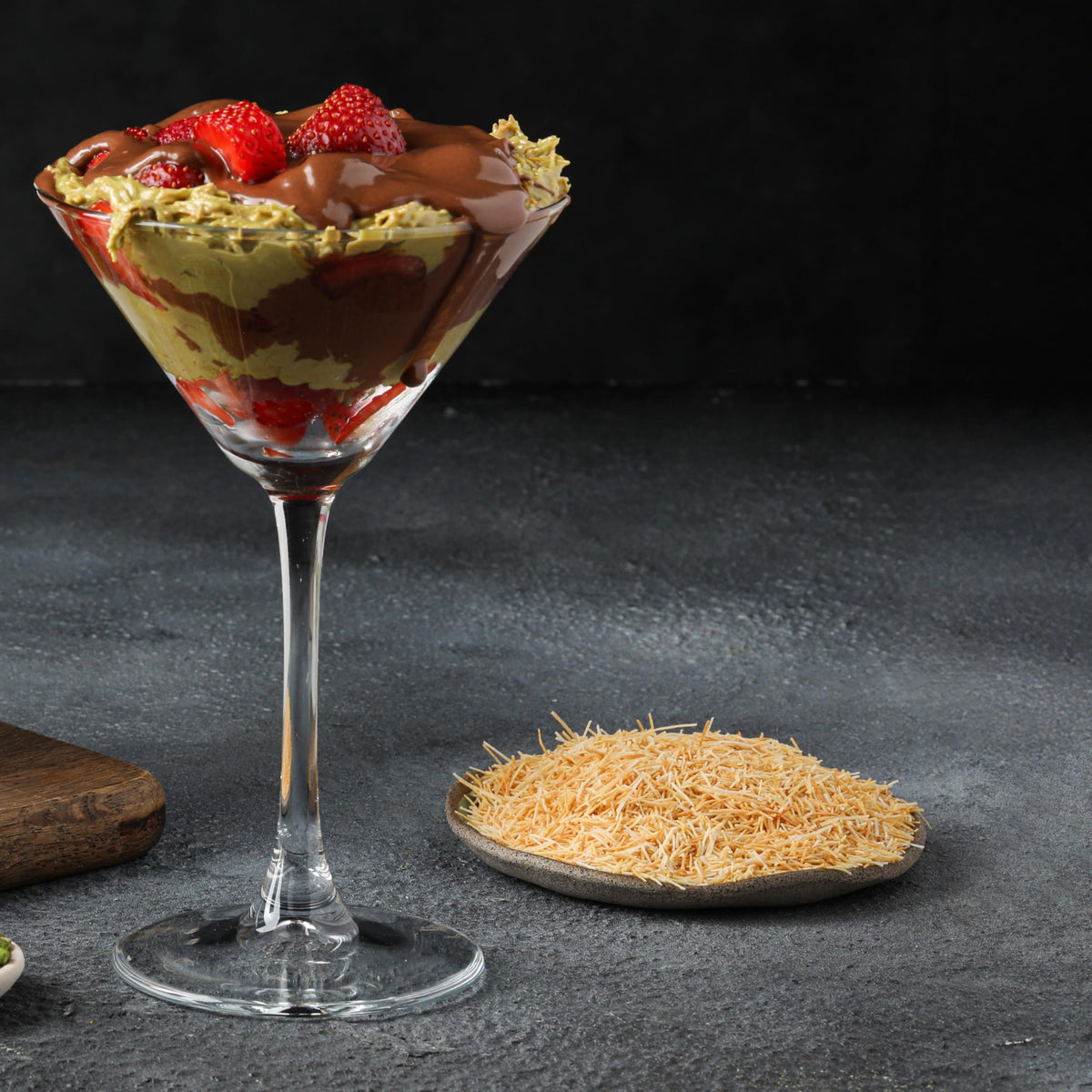 Bisvua kataifi crunchy dessert base supports quick assembly of sweets.