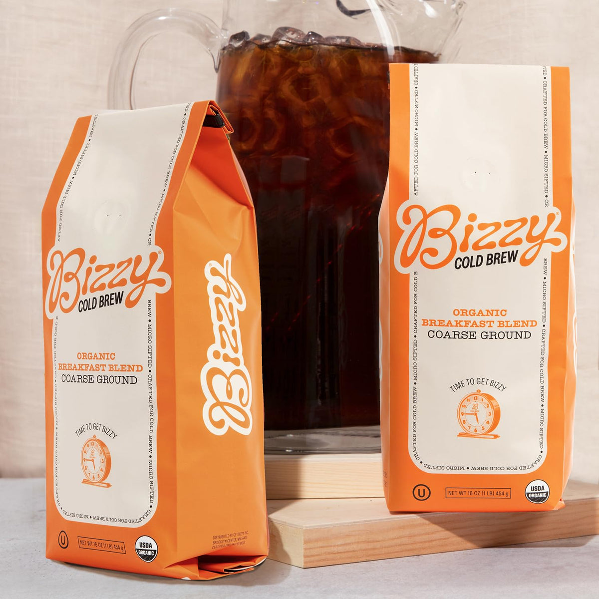Bizzy Organic Cold Brew brewing guide demonstrates versatile home brewing methods.