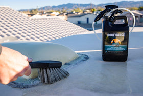 Bling Sauce Roof Sauce 3-foot trigger sprayer enables efficient coverage of large areas.