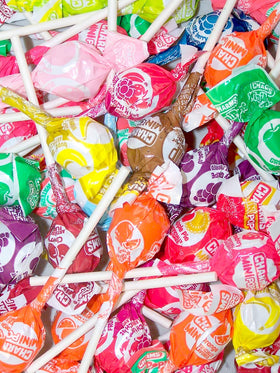 BLOW POP Charms Minipop Blue Razz flavor pop, crisp candy bite for kids and families.