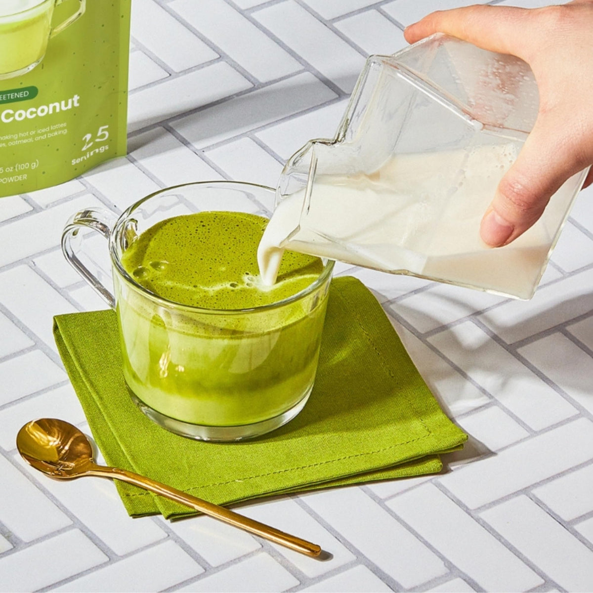 Blume latte powder smoothie bowl demonstrates versatile boosts in breakfast bowls.