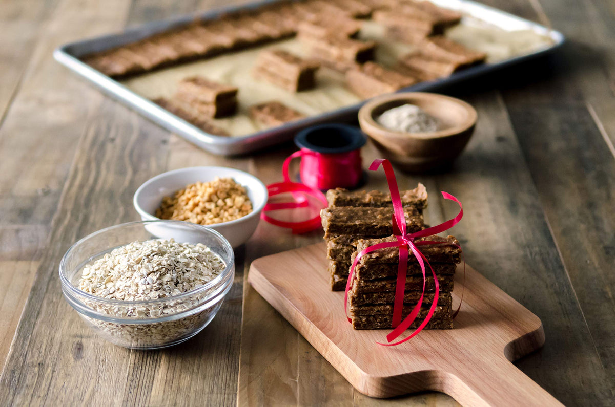Bob's Red Mill instant rolled oats family-breakfast – great for shared mornings.