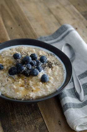 Bob's Red Mill instant rolled oats non-gmo-seal – verified non-GMO ingredients.