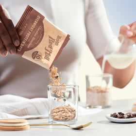 Bob's Red Mill Overnight Protein Oat Packets label close-up shows ingredients and texture.