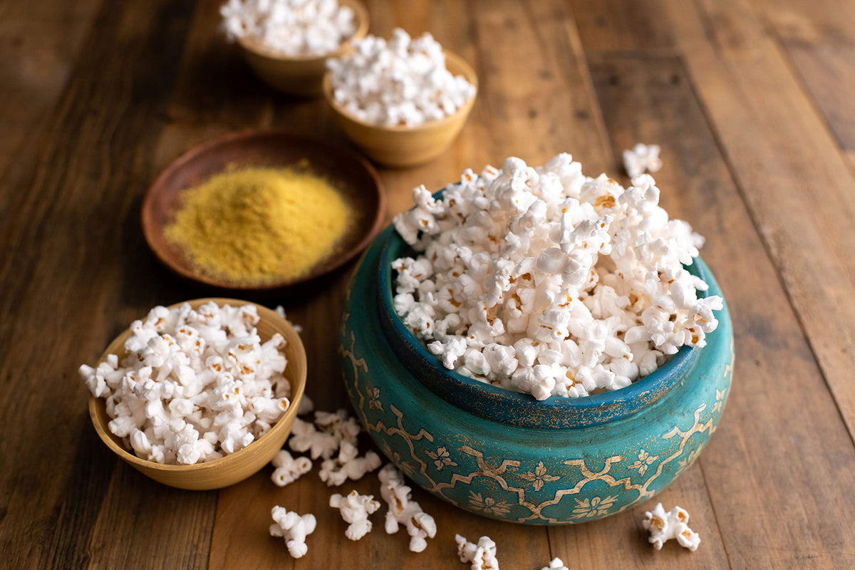 Bob's Red Mill 30 oz popcorn pack, convenient multi-bag supply