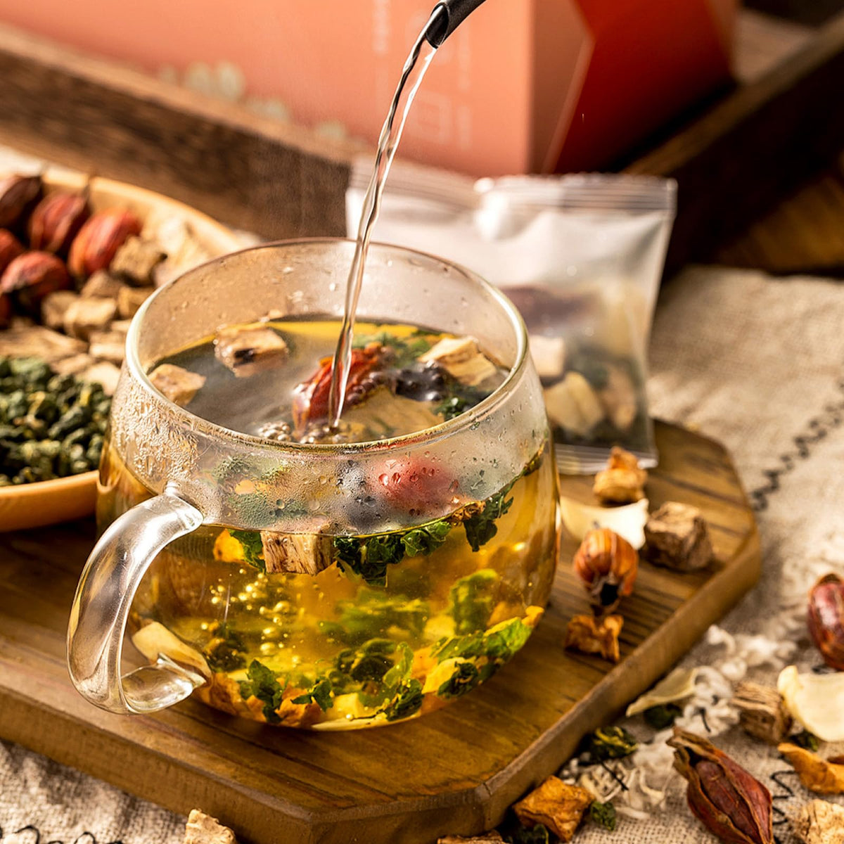Hot or iced Bombala tea served in a mug for daily routine.