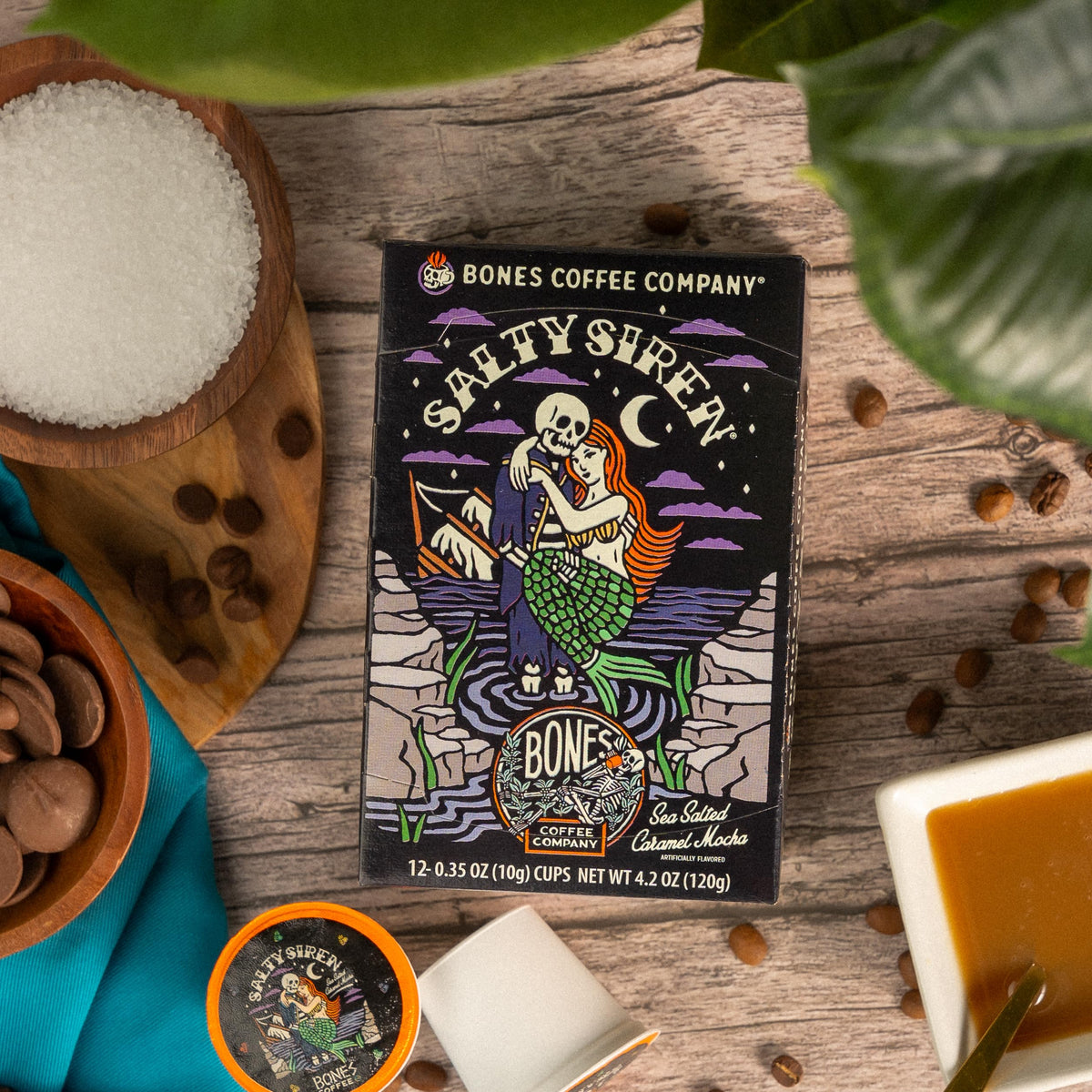 Close-up crema on Bones Coffee Salty Siren reveals caramel notes and aroma.