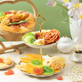 Bonnie and Pop exotic fruit slices—mango and pineapple—for healthy snacking.