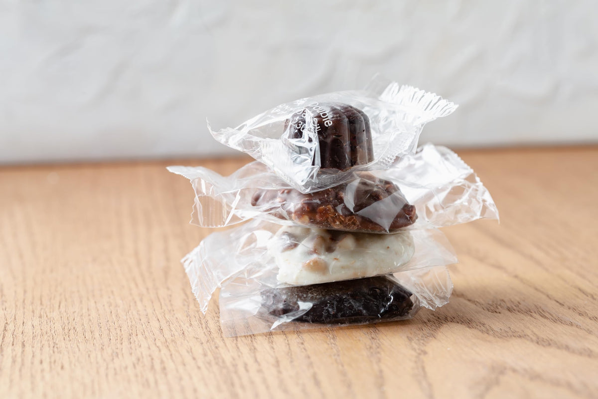 BONNIE AND POP Flavor variety of truffles for tasting.