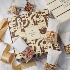 Bonnie and Pop personalized gift message at checkout enhances gifting.