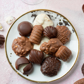 Bonnie and Pop individually wrapped treats keep freshness for gifting.