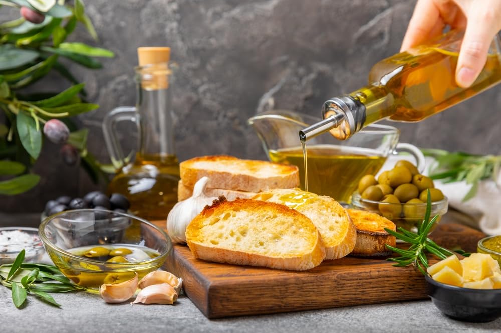 Bono Organic Olive Oil cloudy texture reveals natural particles and unfiltered style