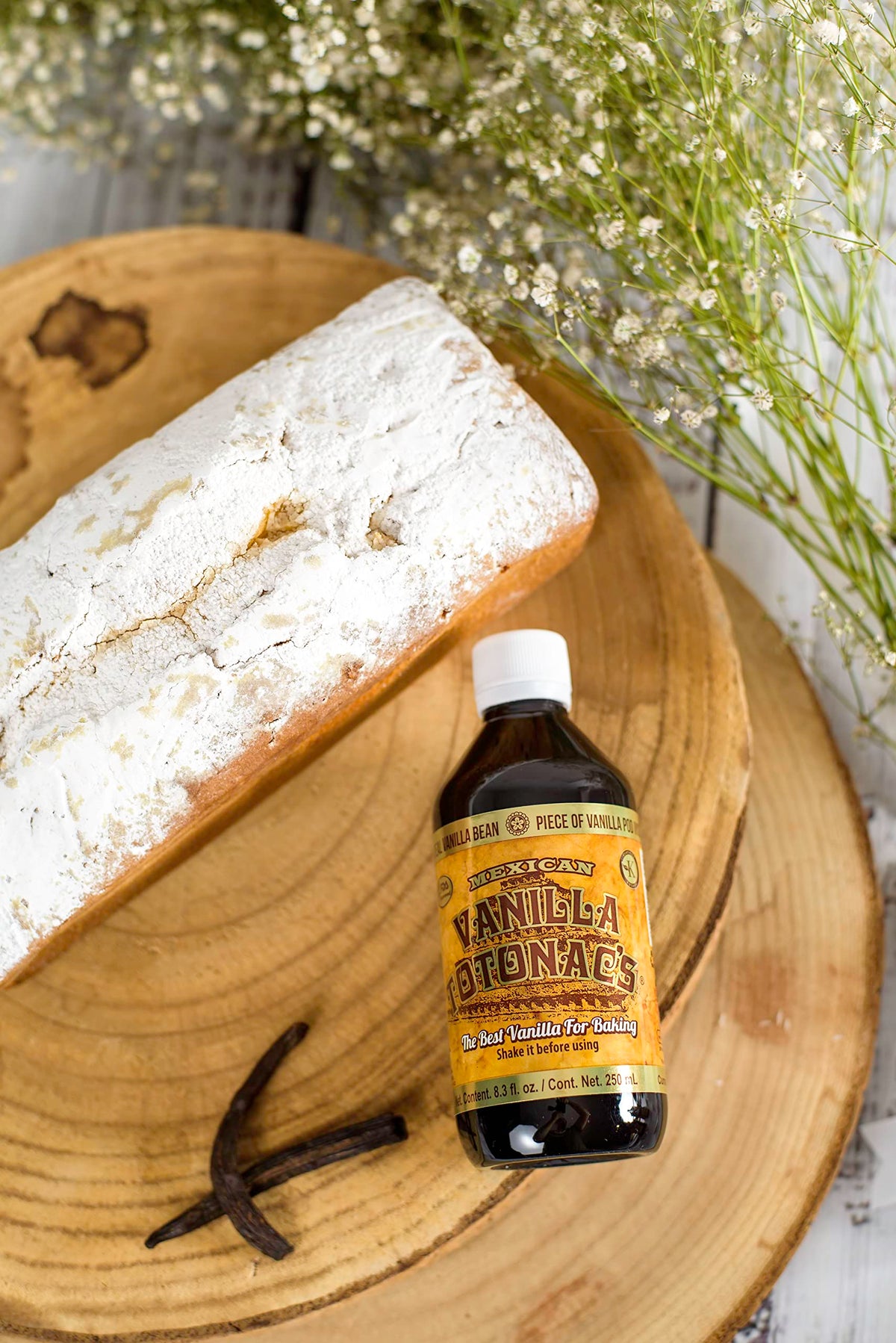 Botanas Tuky vanilla in a glass bottle ready for premium use