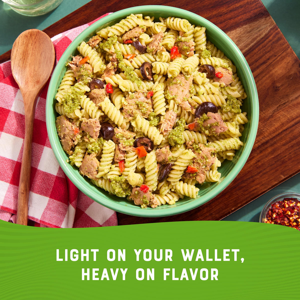 Bumble Bee Tuna in Oil salad-bowl, great for quick, protein-packed meals.
