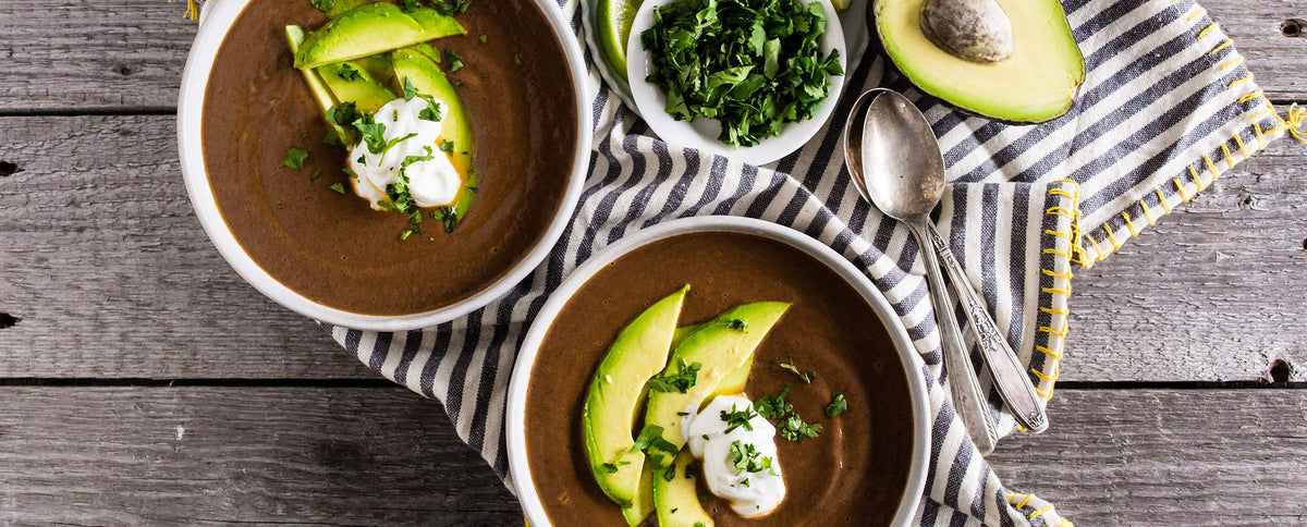 Nutrition panel highlights 7g protein and 5g fiber per half cup