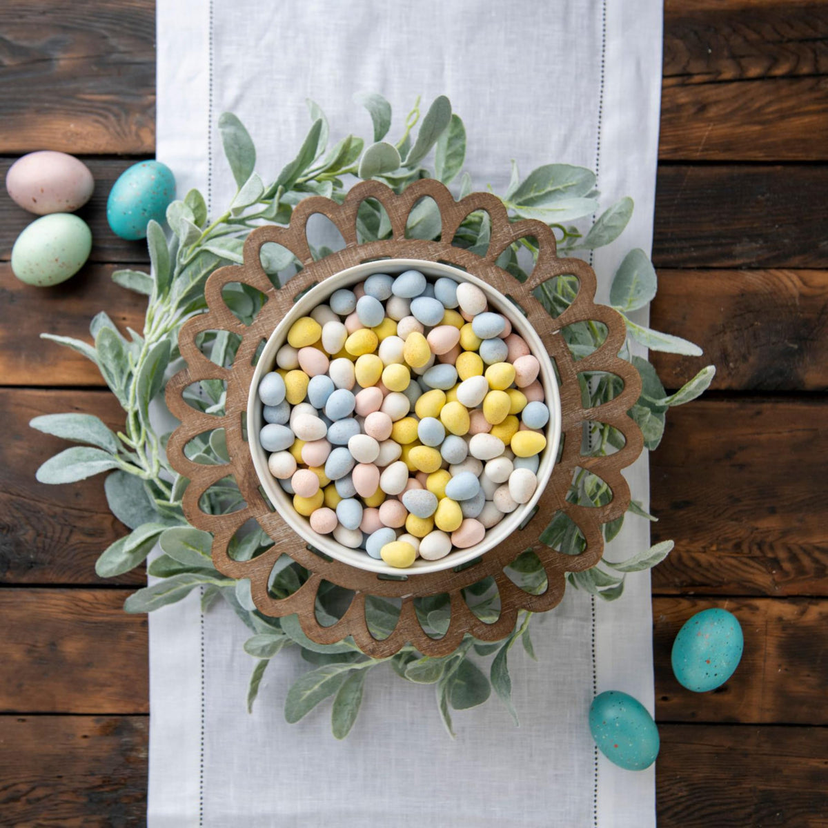 Cadbury Mini Eggs party favors arrangement, adding color to Easter gatherings.