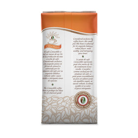 Café Santo Domingo INDUBAN peaberry beans close-up highlighting round shape