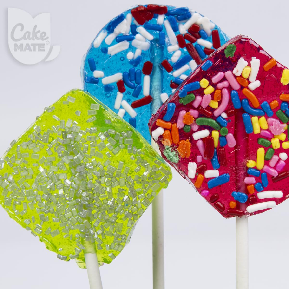 Cake Mate pour-friendly lid reduces spills during decorating sessions