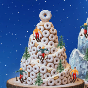 CakeSupplyShop Celebrations ski toppers with two female skiers for winter cake styling