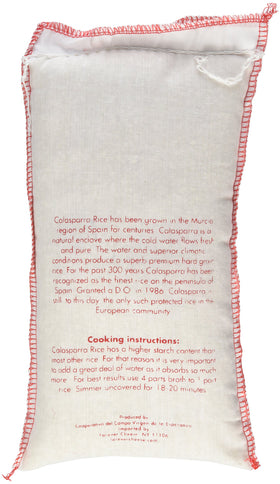 Calasparra paella rice grains close-up highlighting premium texture and absorbency.