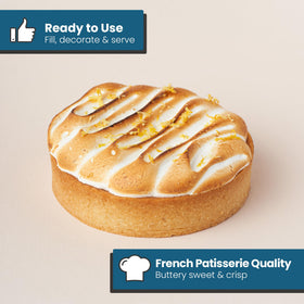 Cambie tart shell with white chocolate coating close-up for a firm crust.