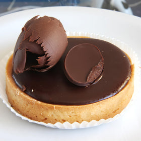 Cambie vanilla-flavored tart shell with subtle sweetness and crisp bite.