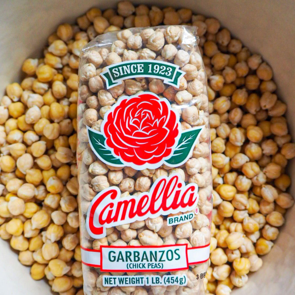 Camellia Brand dried garbanzo beans salad bowl presentation, adds protein and texture to greens.