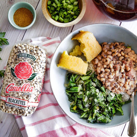 Salad featuring Camellia Brand blackeye peas for protein and texture.