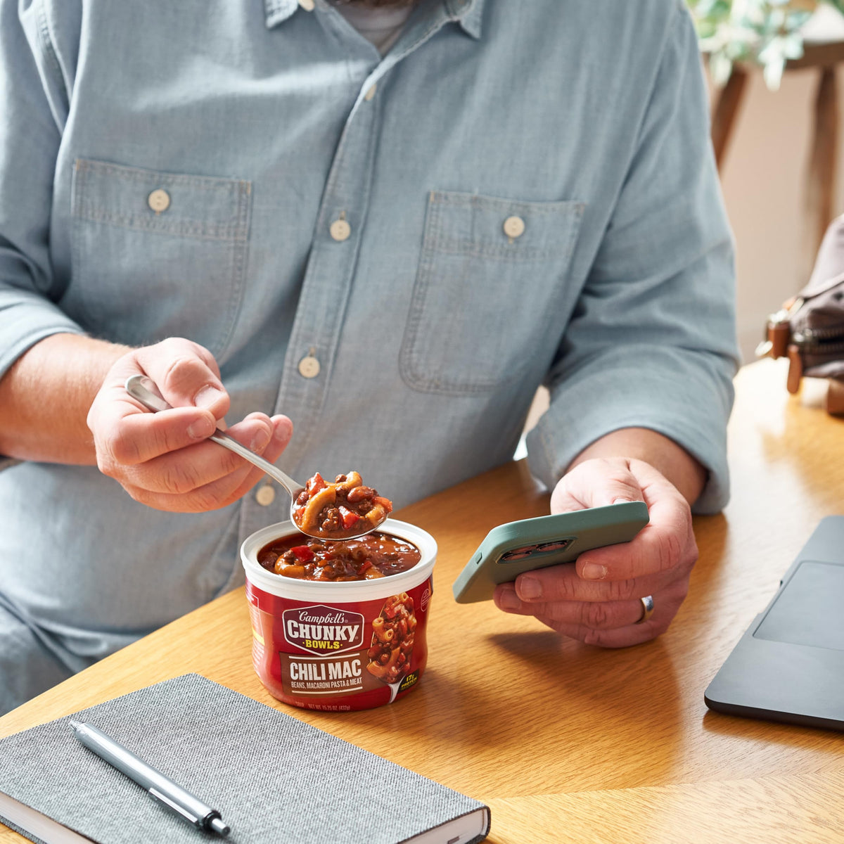Beef, pork, beans and macaroni in Campbell's Chili Mac for hearty texture.