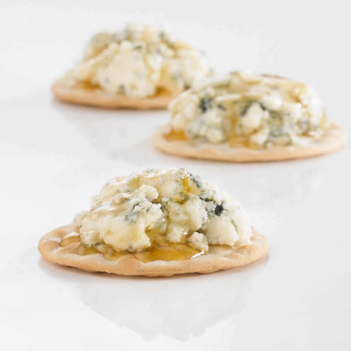 Carr's Royal Portion Water crackers in a bread basket add light, crisp texture.