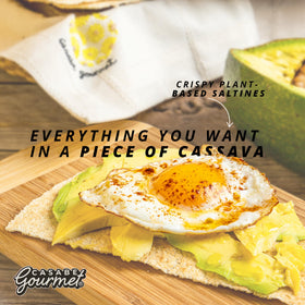 Casabe Gourmet large cassava chips crisp texture close-up, great for dips.