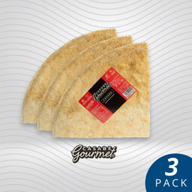 Casabe Gourmet large cassava chips with dipping options, showcasing versatility as snack base.