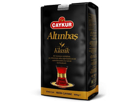 Caykur Altinbas Golden Tips loose-leaf tea yields a smooth, bright red cup.
