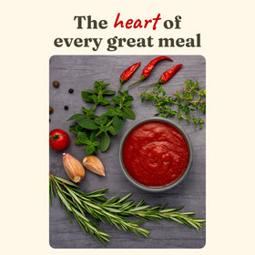 Cento Rustica Passata being poured, illustrating easy, quick weeknight meal prep.