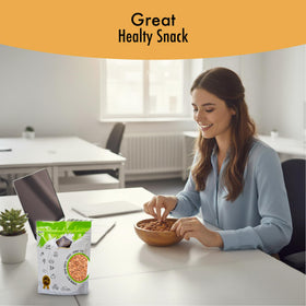 Çerez Pazarı seeds sprinkled on salad for tasty, protein-friendly crunch