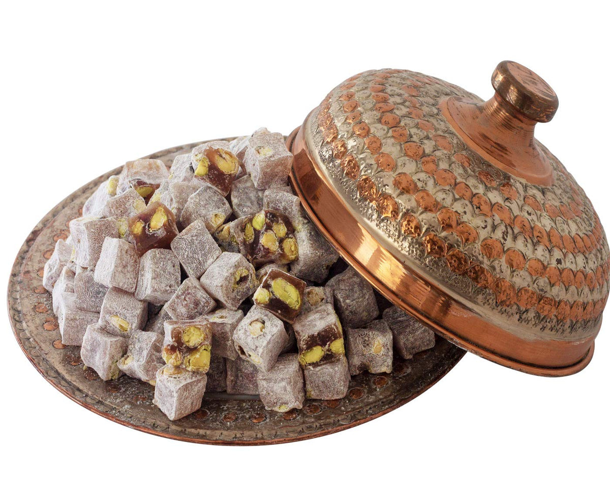 Çerez Pazarı Gift box packaging highlights refined, additive-free confectionery.