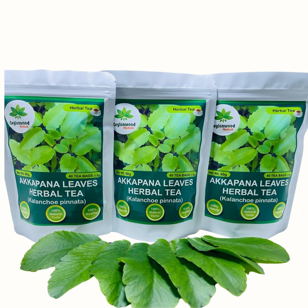 Iced Akkapana tea poured into a glass, refreshing from Ceylonwood Herbals