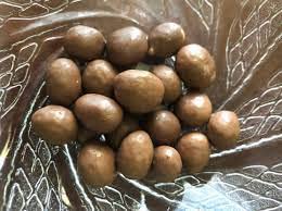 Charles Chocolates Ping Pong snack plate idea, perfect for sharing at events
