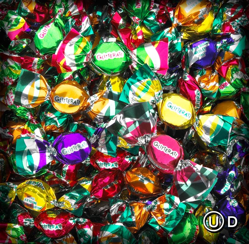 Chipurnoi Glitterati hard candies close-up highlighting natural fruit flavors.