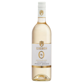 Chromacast Giesen 0% Pinot Gris bottle showcases a premium dealcoholized wine experience.